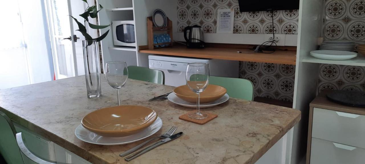 Sunny Terrace Apt, Close To Downtown! 2 Bedroom Flat Lisboa Exteriér fotografie